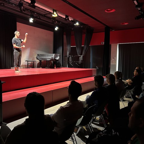 1.Jongleur. Vergrösserte Ansicht