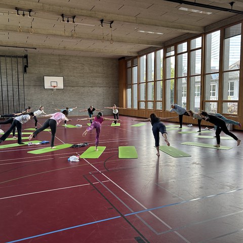 Kinderyoga. Vergrösserte Ansicht