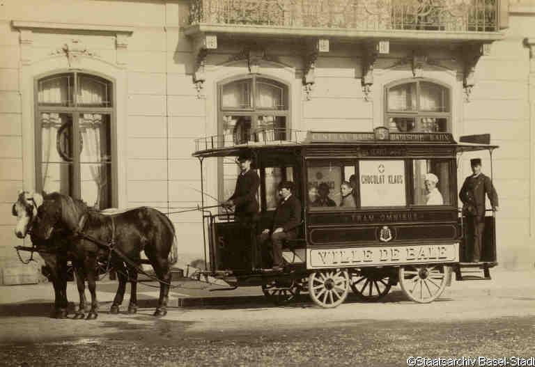 Pferdeomnibus vor dem Centralbahnhof AL 45 2-58-1 Staatsarchiv Basel-Stadt