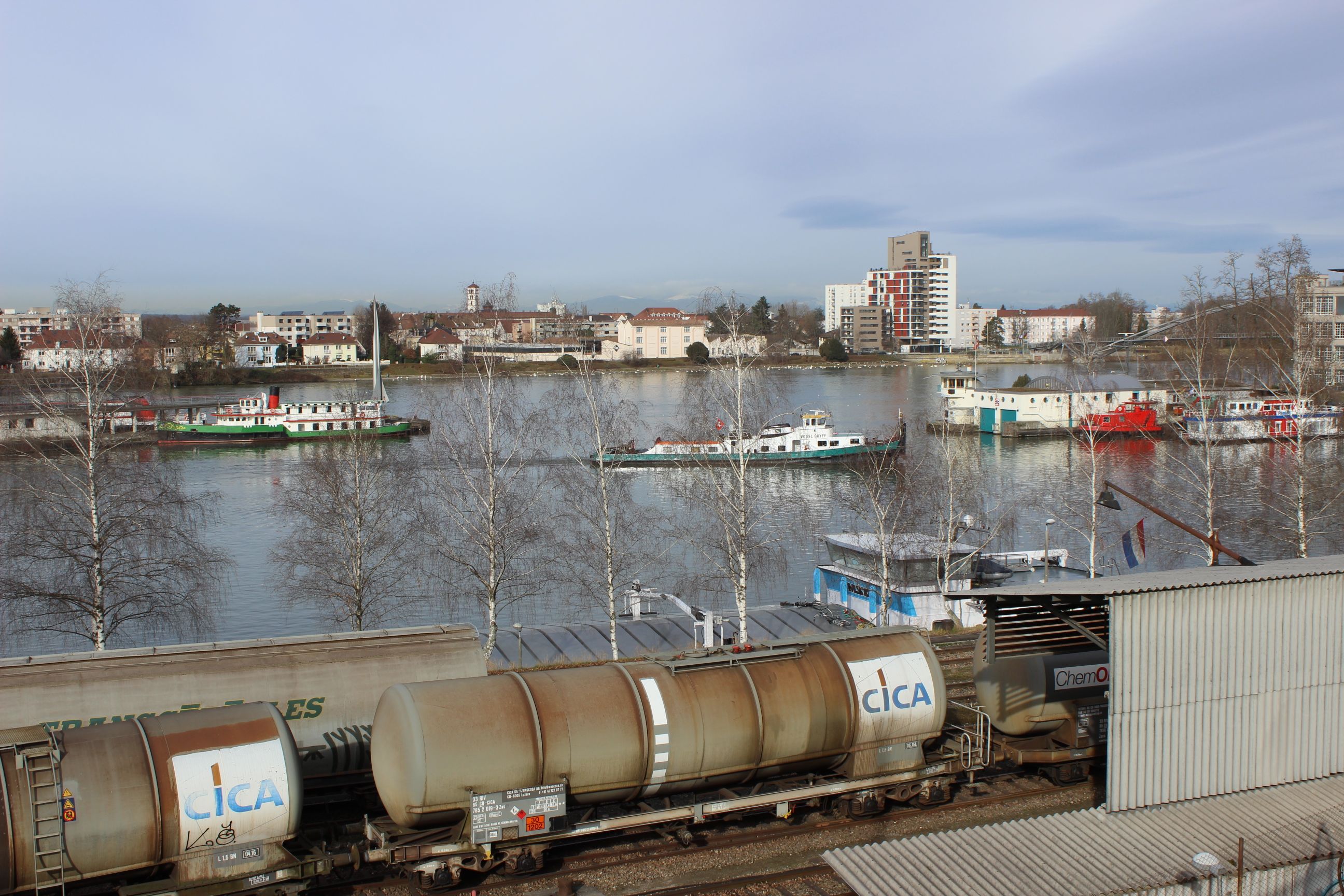 Kleinhüningen - Einfahrt in den Hafen - Foto von Franz König